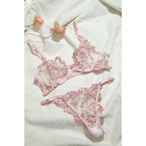 💞 2 for $15 💞 Moxy Pink Floral Embroidered Bra Set